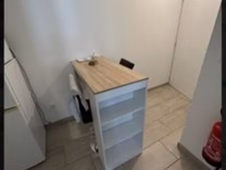 local commercial 43m²  a louer à tinqueux