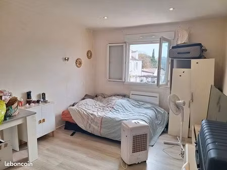 studio 1 pièce 22 m²