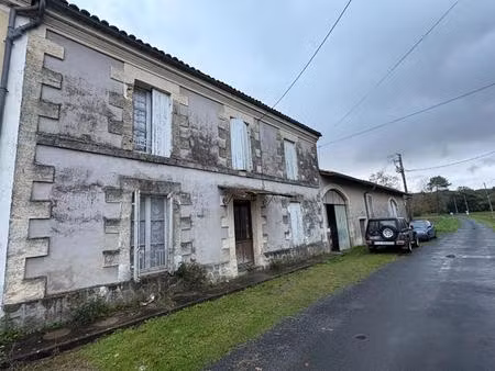ferme girondine à fort potentiel à pessac sur dordogne 185 m2 dépendances 300 m2