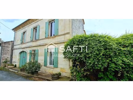 maison en pierre vue dordogne
