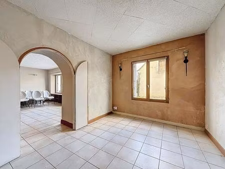 secteur bellême  maison de village de 130 m2 avec jardin de 1300 m2