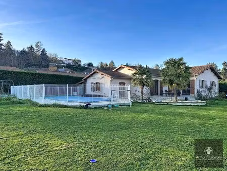 vente maison 6 pièces 135 m2 à villerest