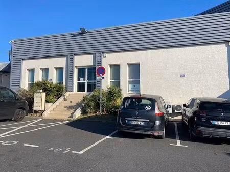 location bureau baillargues 674 m²