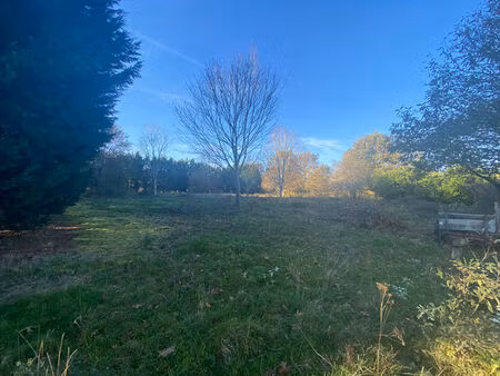 terrain liposthey 6880 m2