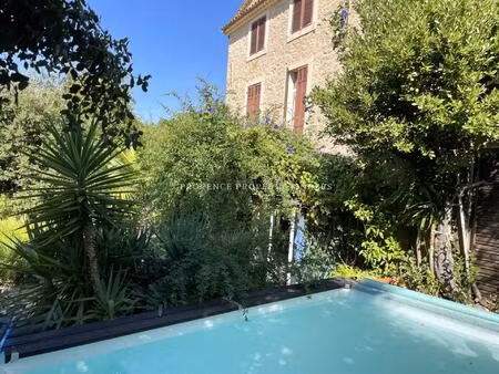 bastide authentique  idéale pour un projet.