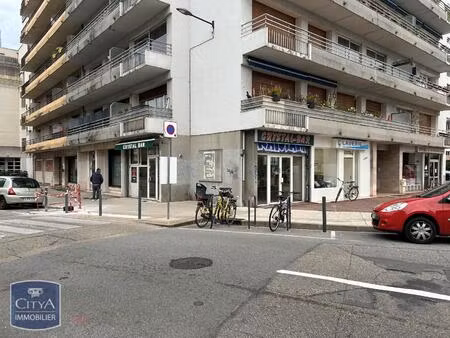 location local commercial 35m² grenoble 38000