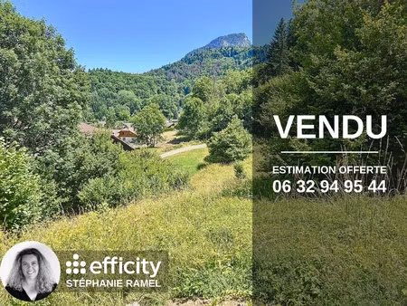 terrain - 586 m²