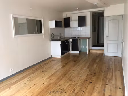 location appartement 1 pièce 29m² la roche chalais 24490