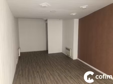 location local commercial 22m² pau 64000