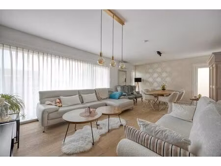 gerenoveerd appartement met 3 slaapkamers  2 terrassen en garage in uikhoven aan de maas!