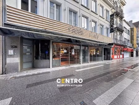 handelspand met woonst op topligging!