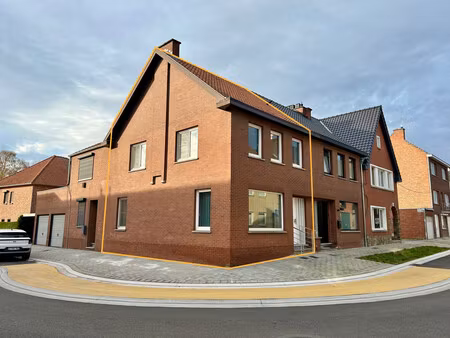 appartement te koop in kuringen met 2 slaapkamers