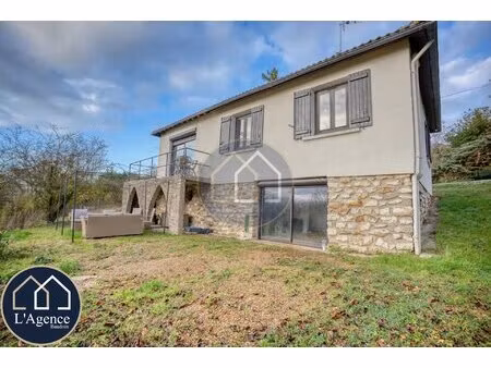 charmante maison familiale de près de 110 m² – 3 chambres – terrain arboré de plus de 2 70