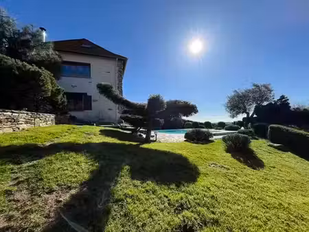 maison en pierre de 5 pièces principales