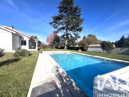 vente maison 5 pièces 145 m² à saint-pierre-du-mont (40280)  299 000 €