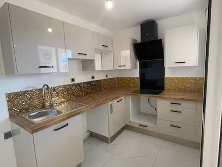 location appartement 60m² st andre 97440