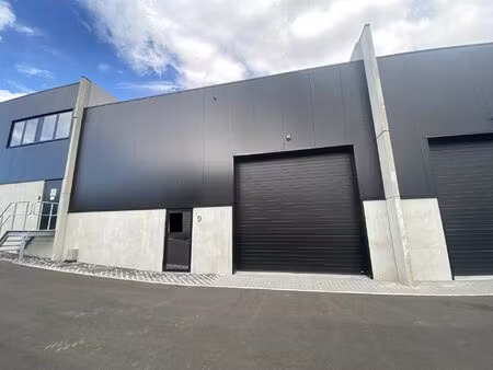 magazijn - 250m² - aan de expressweg n45 in denderhoutem