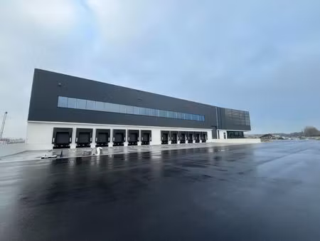 logistiek gebouw te huur