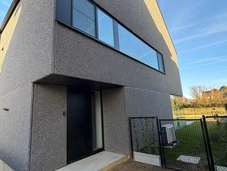 een prachtige nieuwbouw driegevelwoning op topligging