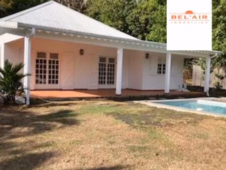 location maison 5 pièces 124m² le francois 97240