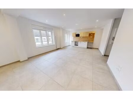 location appartement  m² t-3 à trémery  950 €