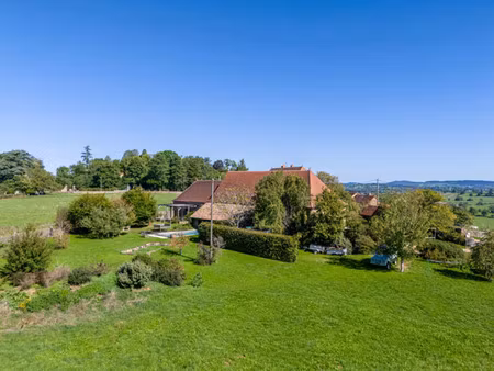 vente maison 6 pièces 320m2 paray-le-monial 71600 - 790000 € - surface privée