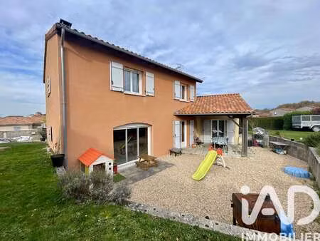 vente maison à brigueuil (16420) : à vendre / 146m² brigueuil