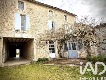 vente maison à brioux-sur-boutonne (79170) : à vendre / 337m² brioux-sur-boutonne