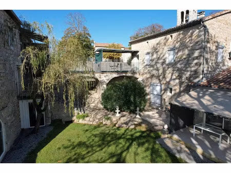 vente maison 22 pièces 559 m² à les vans (07140)  890 000 €