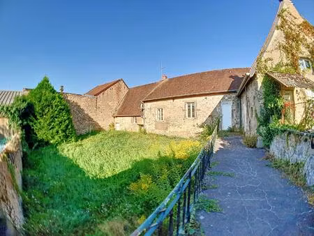 en exclusivité à saulieu : immeuble centre ville