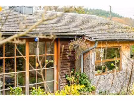 option-chalet dans un cadre bucolique avec vue sur la semois