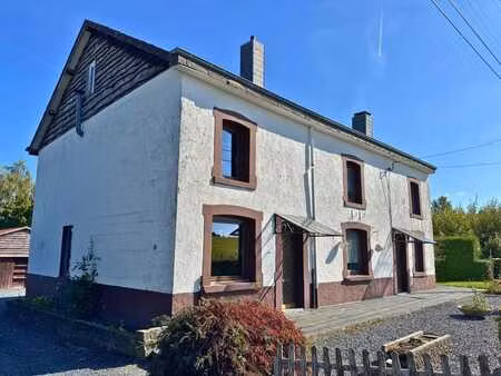 authentique fermette ardennaise avec 2 logements.