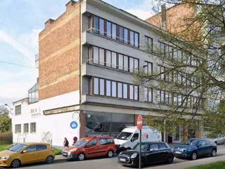 600 m² polyvalents: bureaux & entrepôt - la louvière