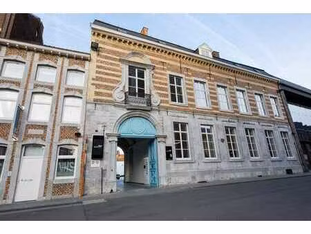 kantoorruimtes te huur in een modern en uniek gerenoveerd...