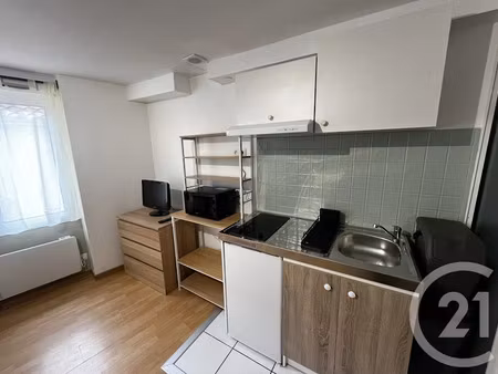 location meublée appartement 1 pièce 17.28 m² à pamiers (09100)  340 €