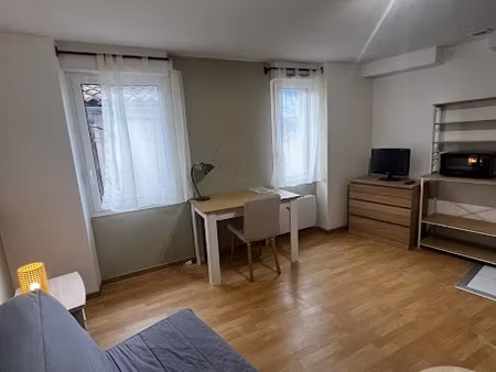 location meublée appartement 1 pièce 17.28 m² à pamiers (09100)  360 €