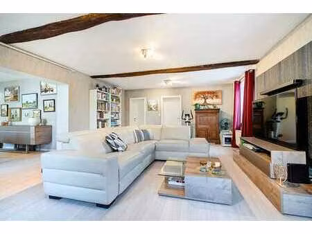 bel appartement trois chambres à vendre...