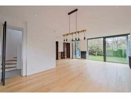 quartier pêcheries - magnifique villa avec jardin & garage.