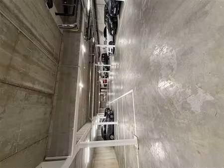 emplacement de parking souterrain