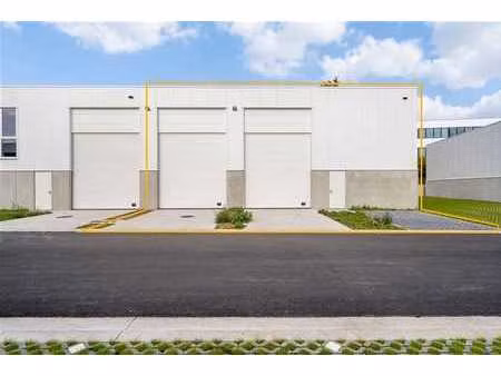 entrepôt casco à louer