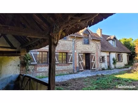 maison ancienne à restaurer avec dépendances et grand terrain arboré