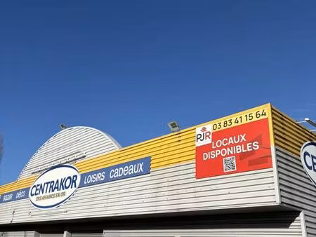 local commercial à louer