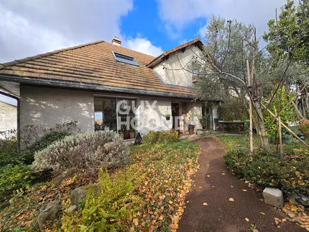 pavillon familial au calme du coteau