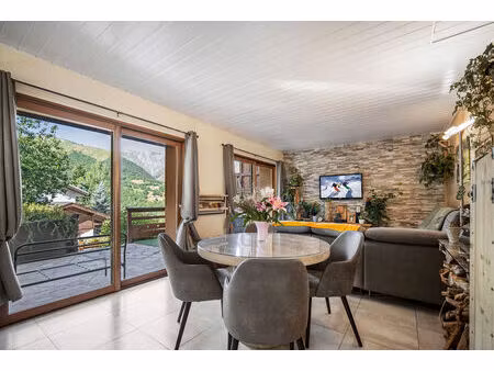 chalet familial d'exception au coeur du village