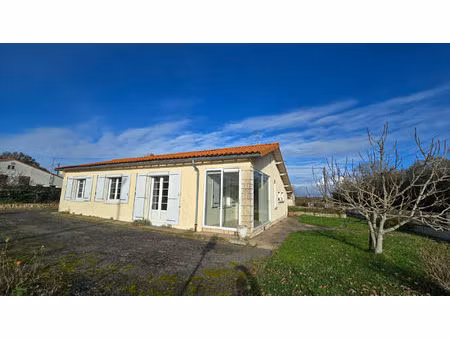 maison de plain pied charroux