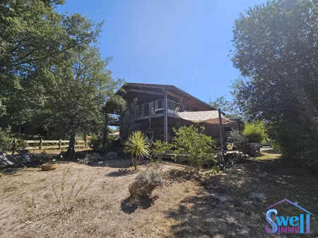 au calme  maison d'architecte t4 de 122m² sur beau jardin natur
