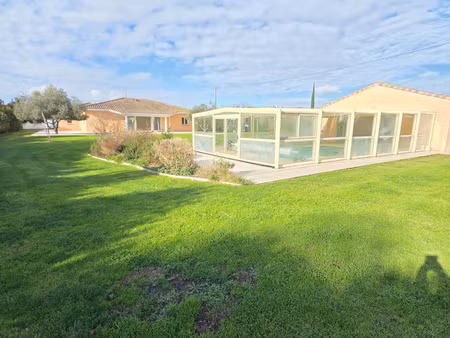 maison de 170m2 de plain-pied + 112m2 de garage avec une pis