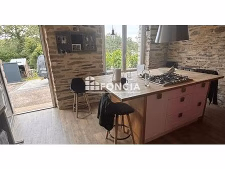 grande maison familiale sur 3 niveaux avec hangar + terrain de 2622 m² – à 3 min du centre