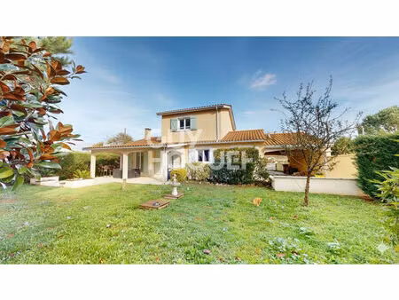 maison 7 pièces - piscine - spa