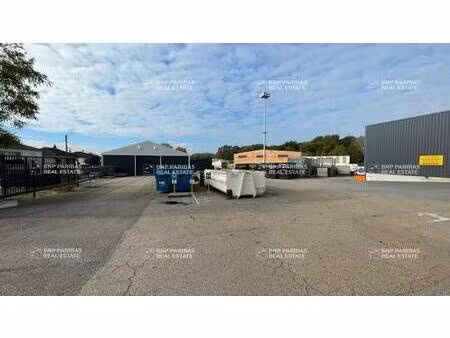 local d'activités à louer